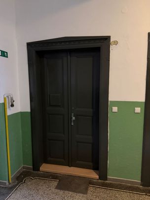 Pronájem bytu 1+kk • 34 m² bez realitkyNuselská, Praha - Nusle - Фото 1