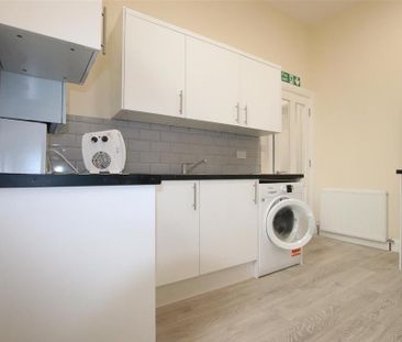 4 bedroom house share to rent - Photo 4