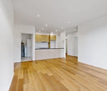 Convenient 2-Bedroom Unit Near Strathmore Train Station - Photo 1