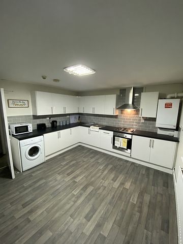 1 bed Apartment for Rent - Photo 4