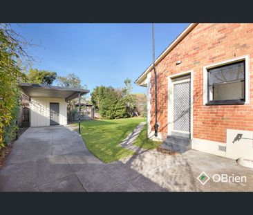 16 Plantation Avenue, Frankston North, Vic 3200 - Photo 2