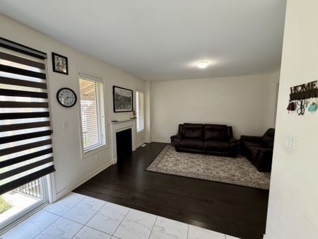 For Lease - 41 Oconnor Crescent, Brampton, Ontario - Photo 4