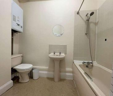 Castle Square, Caernarfon, LL55 - Photo 5