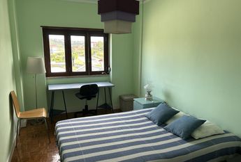 Quartos para arrendar centro de Loures