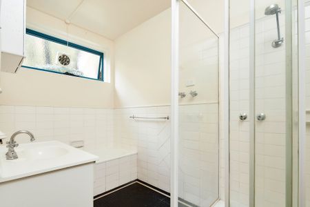 Thinking of selling? Contact our agent - Photo 5