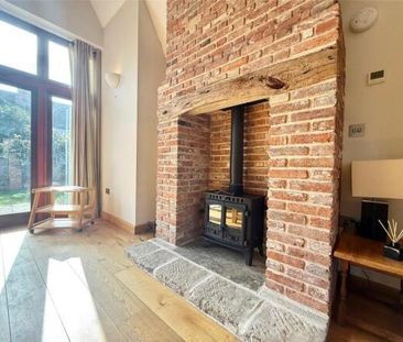 2 bedroom semi-detached house to rent - Photo 1