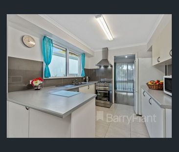 Bright & Spacious Rental in Sought-After Regency Park - Dont Miss Out! - Photo 6