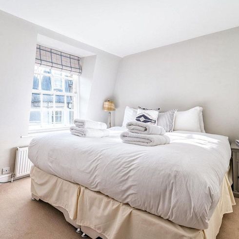 Carmel Court - Photo 1