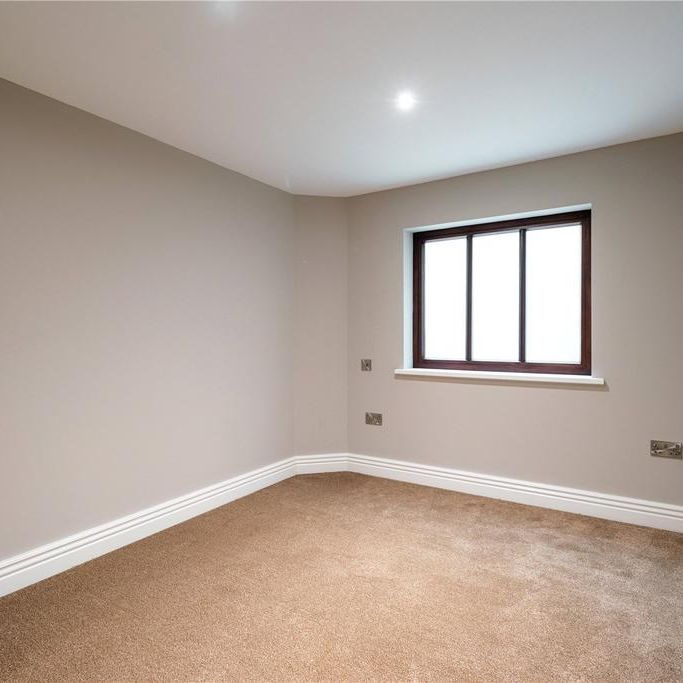 2 bedroom duplex to rent - Photo 1
