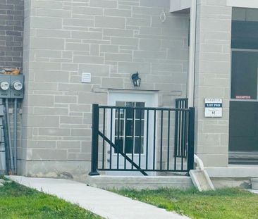 For Lease - 1291 Plymouth Drive, Oshawa, Ontario - Photo 6