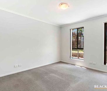 Perfect Family Home Near Kippax! - Photo 1