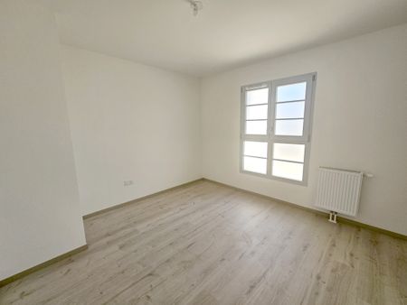 Location Appartement 3 pièces 61m² COMPIEGNE 60200 - Photo 3
