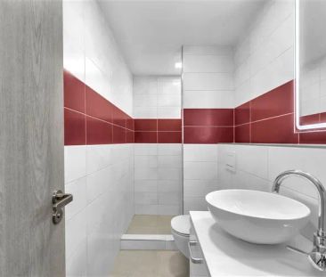 Pronájem světlého vybaveného bytu - Fotografie 2