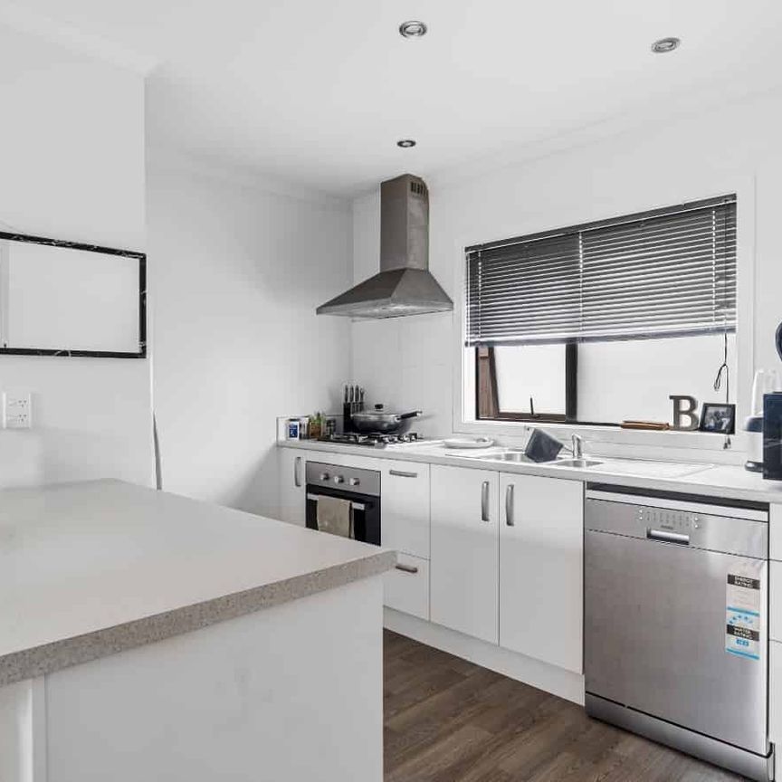 High End Townhouse - Photo 1