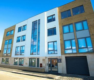 Studio to rent - Photo 6