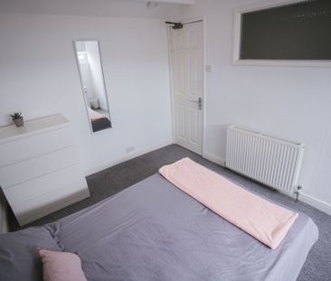 4 bedroom house share to rent - Photo 3