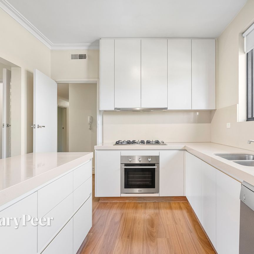 3/47 Clarence Street, Elsternwick VIC 3185 - Apartment For Rent | Domain - Photo 1