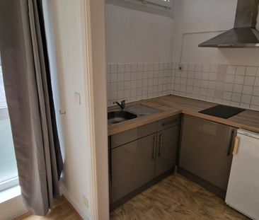 Location Appartement 1 pièce 25m² - Photo 4