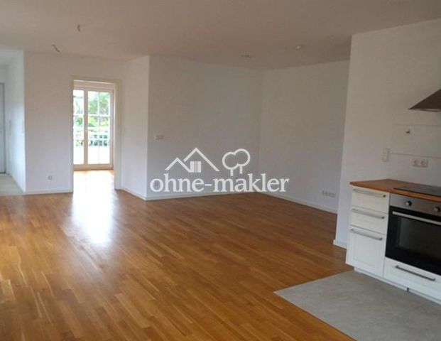 Lichtdurchflutete 2-ZW, offene EBK, Parkett, franz. Balkone, FbHZ, plus Stellplatz in FFM-Zeilsheim - Photo 1