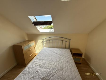 4 bedroom terraced house to rent - Photo 4