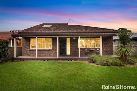 DELIGHTFUL 3BR HOME IN SUPERB LOCATION - Photo 5