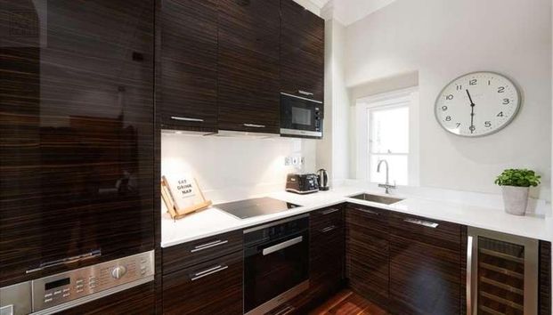 Kensington Gardens Square, Bayswater, London, W2 - Photo 1