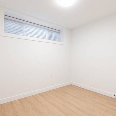 ***1 bedroom 1 bath Hastings Sunrise - Photo 3