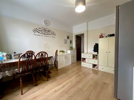 3 bedroom Mid Terraced House to let - Photo 2