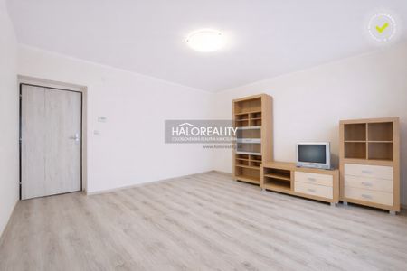 2 izbový byt na prenájom 61m2, Trenčín - Photo 2