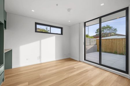 Near new luxury studios just 700m from Ashfield Station | IVY Ashfield - Photo 3