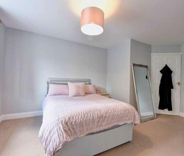Whyteladyes Lane, Maidenhead, SL6 - Photo 1