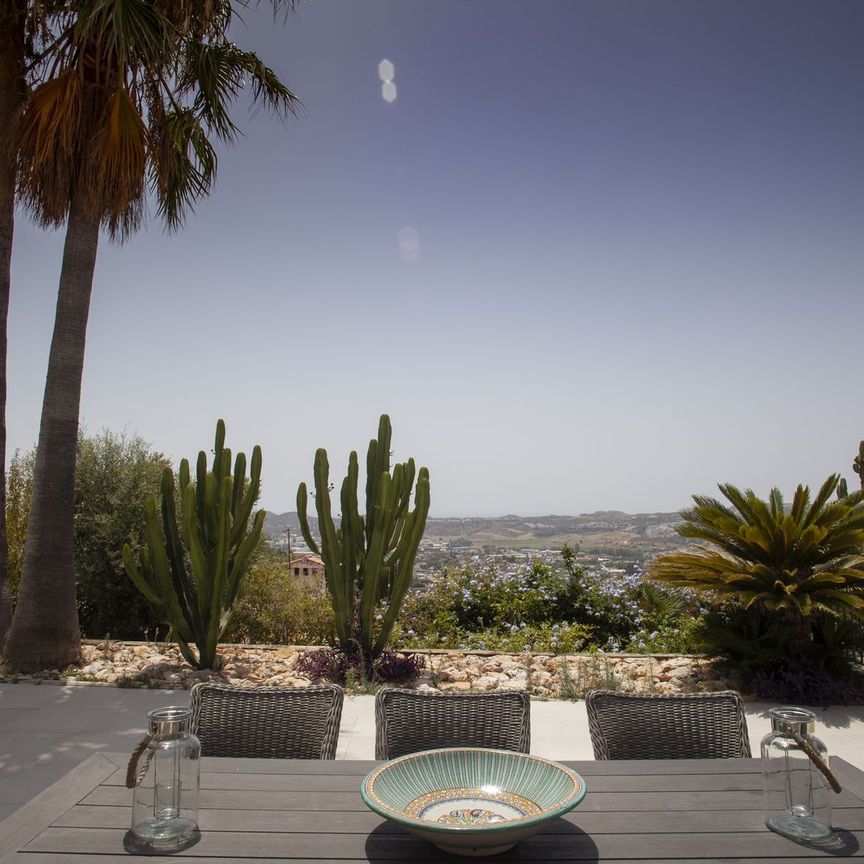 Detached Villa in Sierrezuela - Photo 1