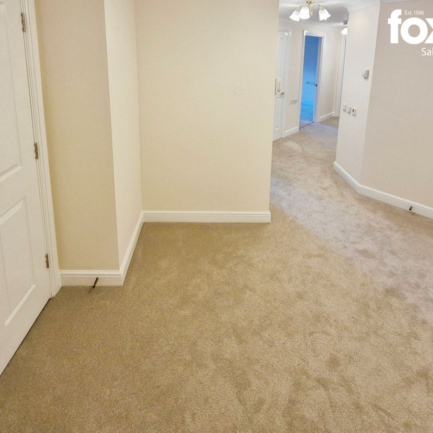 2 bed flat to rent in Melton Court, 37 Lindsay Road, Poole, Dorset, BH13 6BH - Photo 1