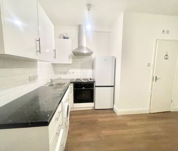 Studio Flat, Baronet Road, N17 - Photo 2