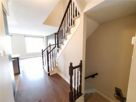 For Lease - 211 JERSEY TEA Circle, Blossom Park - Airport and Area, Ontario - Photo 5