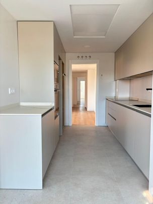 Piso de alquiler en Calle de José Ribera, Prado de Somoaguas - Photo 1