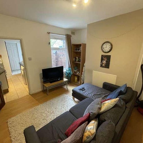 Leopold Road, Leicester, LE2 - Photo 1