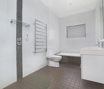 Beachside Family Home - Short Term 3 Month Lease - Photo 3