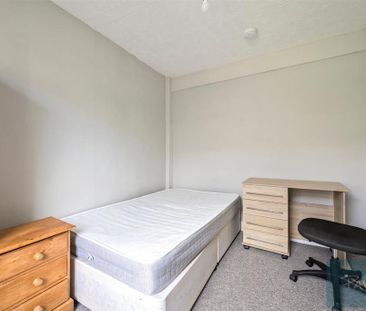 4 bedroom terraced house to rent - Photo 3