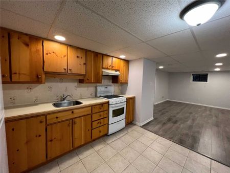 For Lease - 947 Oklahoma Drive Unit# Lower, Pickering, Ontario - Photo 2