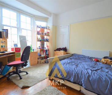 3 bedroom flat to rent - Photo 5
