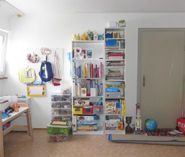 Ihr neues Zuhause: Gemütliche 3-Zimmer-Dachgeschosswohnung in guter... - Foto 6