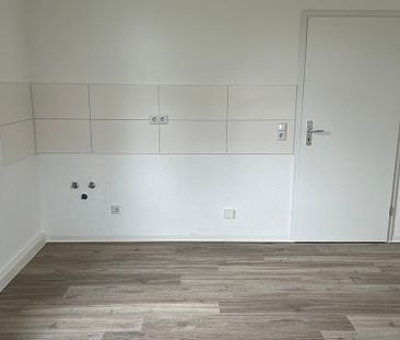 Neues Zuhause. Diese schöne 3 Raumwohnung erwartet Sie! - Photo 1