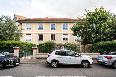 Location Appartement 3 pièces 59m² LE PLESSIS TREVISE 94420 - Photo 5