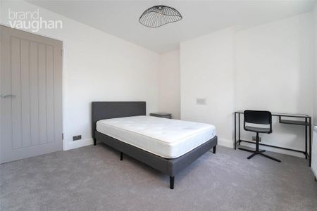 2 bedroom end of terrace house to rent - Photo 4