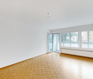 Enjoy the benefits of this central living location! - Photo 6