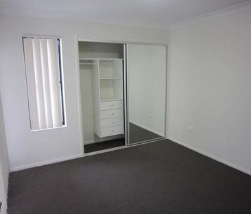 Modern 2-Bedroom Apartment with Resort-Style Facilities in Prime Mo... - Photo 2