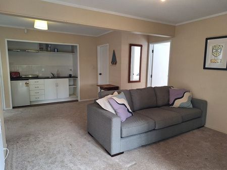 Chic 2BR Flat with Pool in Browns Bay! - Photo 2