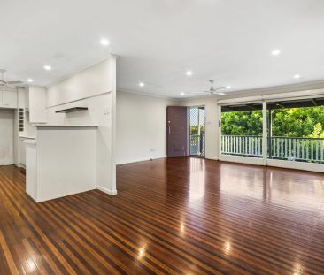 7 Burrendah Road, Jindalee. - Photo 3