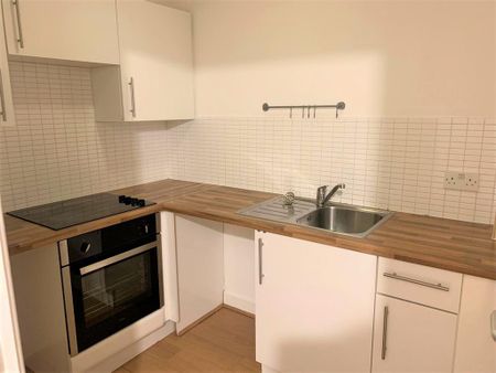 1 bedroom flat to rent - Photo 3